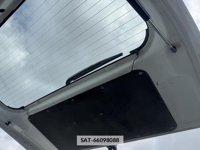 Suzuki EVERY 2012-02 7811937-15
