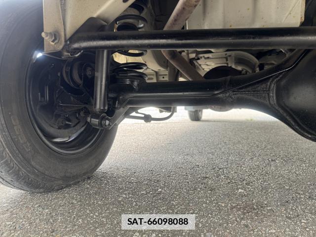 Suzuki EVERY 2012-02 7811937-5