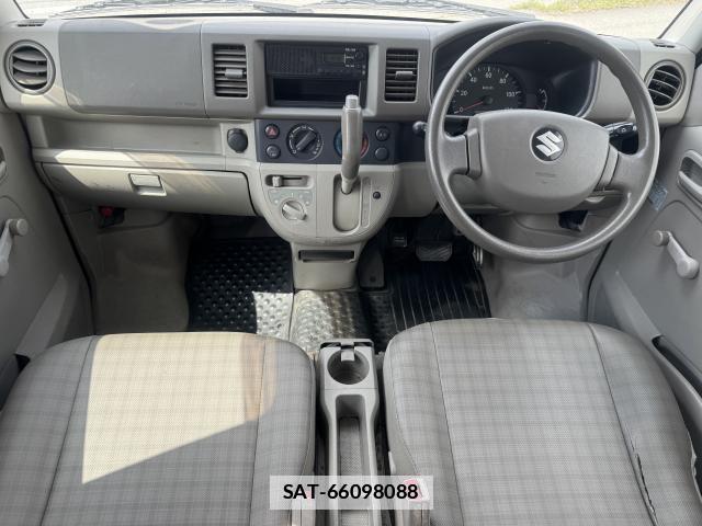 Suzuki EVERY 2012-02 7811937-7