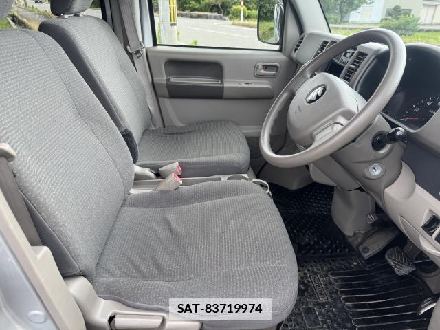 Suzuki EVERY 2013-05 7811949-11