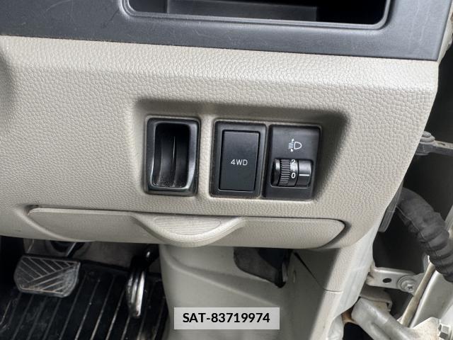 Suzuki EVERY 2013-05 7811949-18
