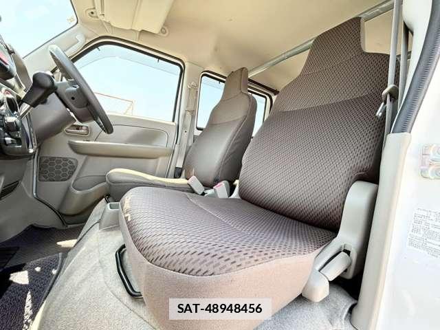 Suzuki EVERY 2017-11 7813375-6