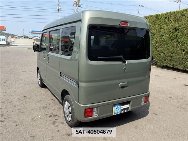 Suzuki EVERY 2026-04 7814358-17