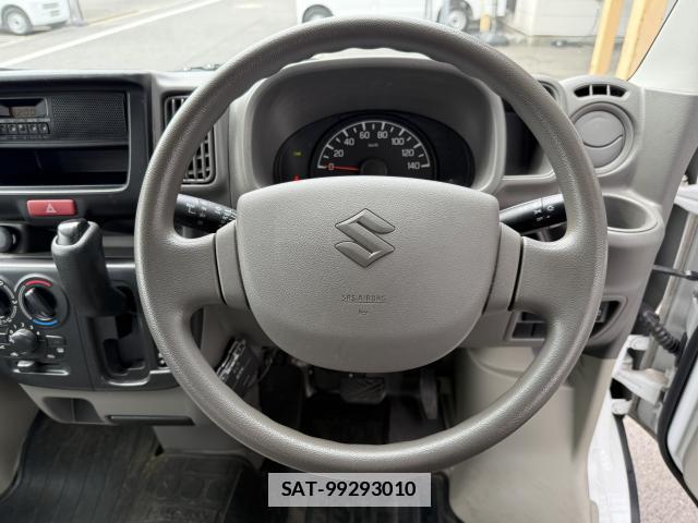 Suzuki EVERY 2018-11 7815276-16
