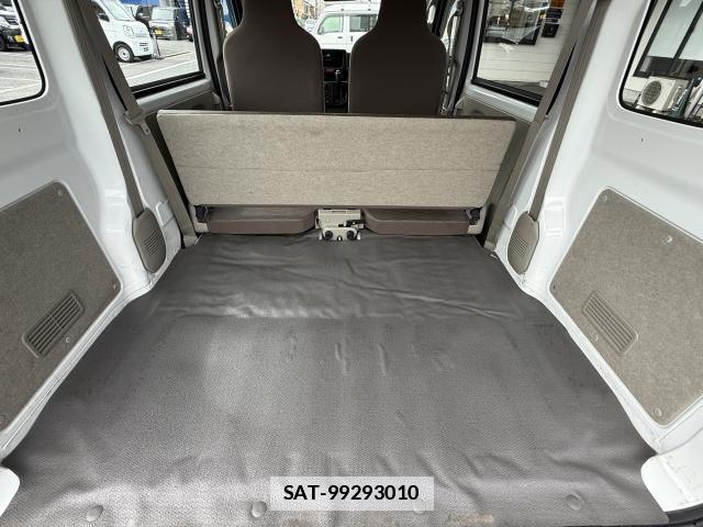 Suzuki EVERY 2018-11 7815276-9