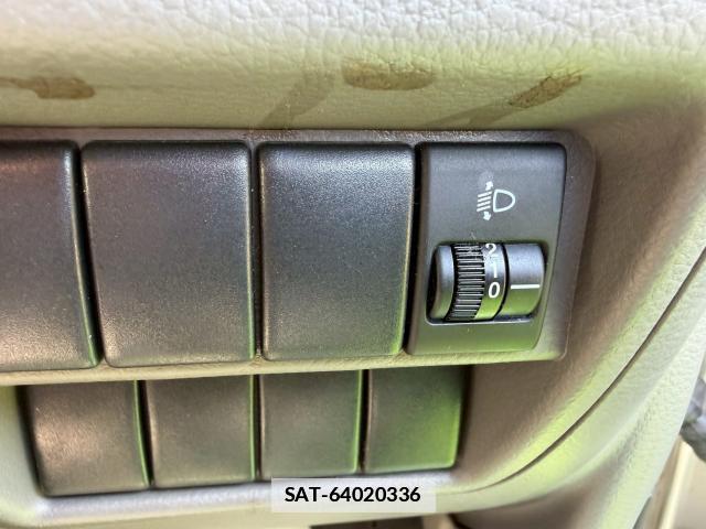 Suzuki EVERY 2015-02 7816453-6