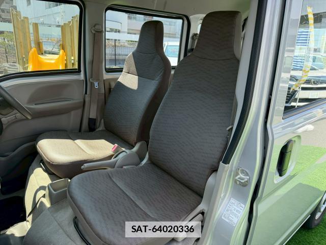 Suzuki EVERY 2015-02 7816453-9