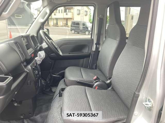 Suzuki EVERY 2026-06 7816733-4