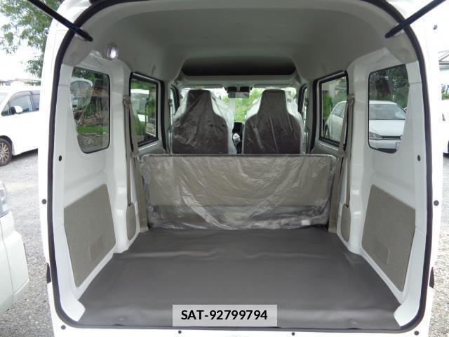 Suzuki EVERY 2025-09 7817043-13