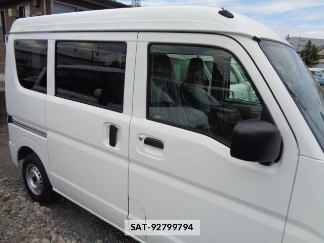 Suzuki EVERY 2025-09 7817043-16