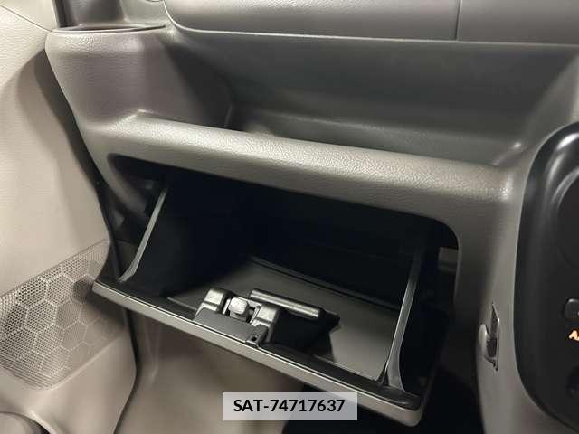 Suzuki EVERY 2023-06 7818392-11
