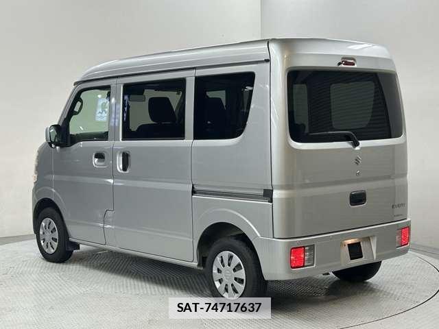 Suzuki EVERY 2023-06 7818392-17