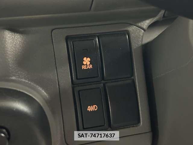 Suzuki EVERY 2023-06 7818392-3