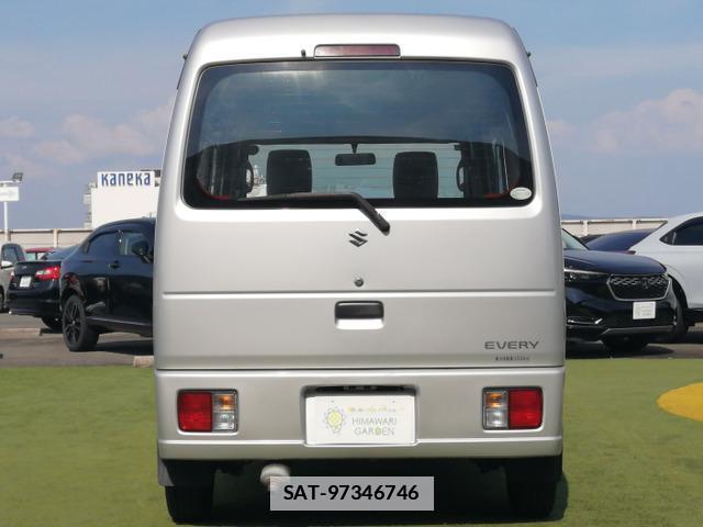 Suzuki EVERY 2012-05 7819972-17