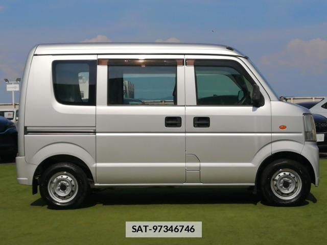 Suzuki EVERY 2012-05 7819972-18