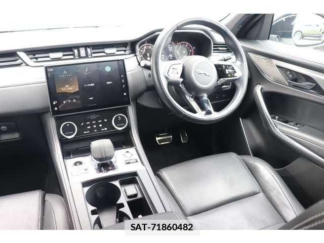 Jaguar F-PACE 2024 7811811-11