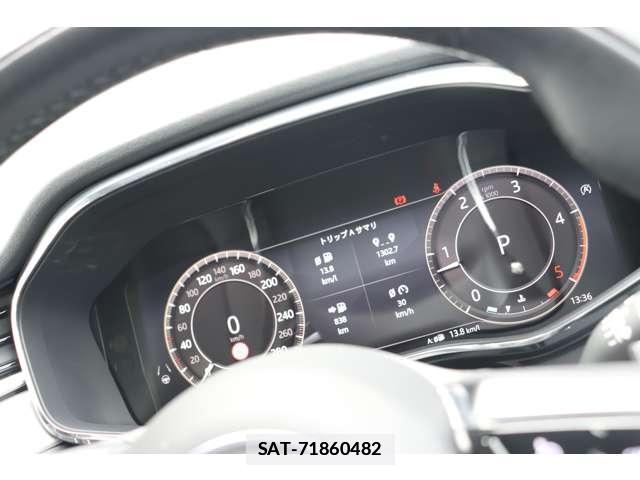 Jaguar F-PACE 2024 7811811-12