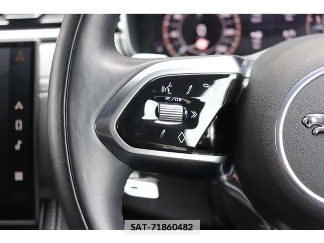 Jaguar F-PACE 2024 7811811-13