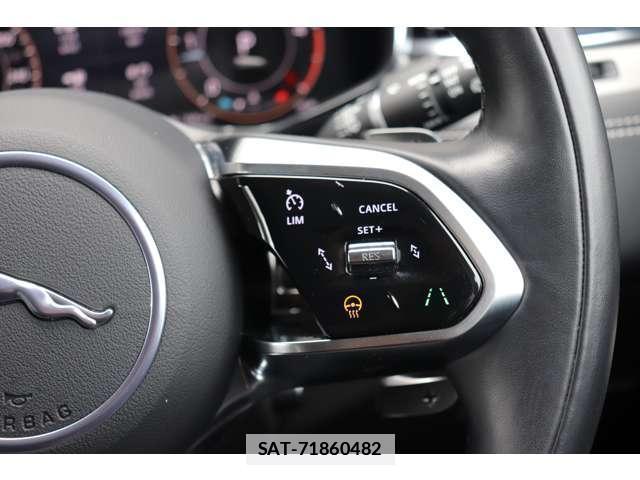 Jaguar F-PACE 2024 7811811-14