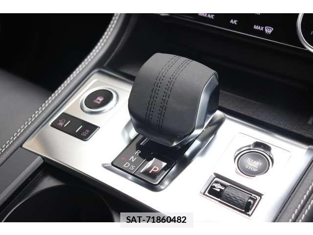 Jaguar F-PACE 2024 7811811-15