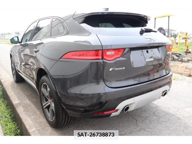 Jaguar F-PACE 2018-06 7817202-14