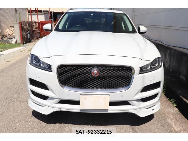 Jaguar F-PACE 2017-03 7817211-9
