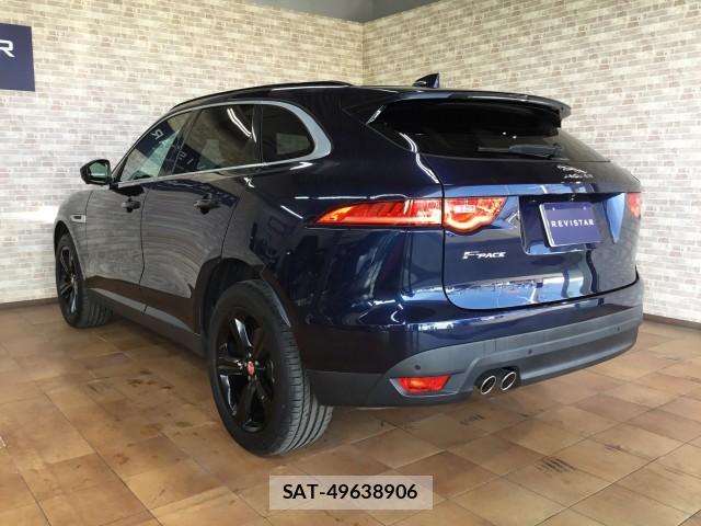 Jaguar F-PACE 2017-06 7817821-5