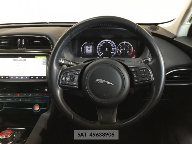 Jaguar F-PACE 2017-06 7817821-8