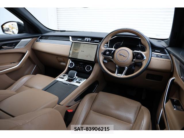 Jaguar F-PACE 2023-03 7818644-4