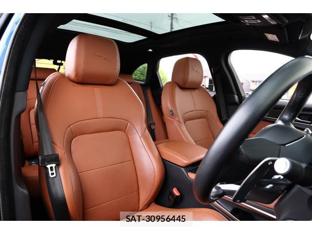 Jaguar F-PACE 2023-06 7818665-14