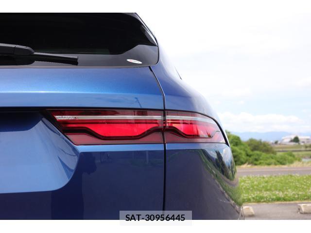 Jaguar F-PACE 2023-06 7818665-9