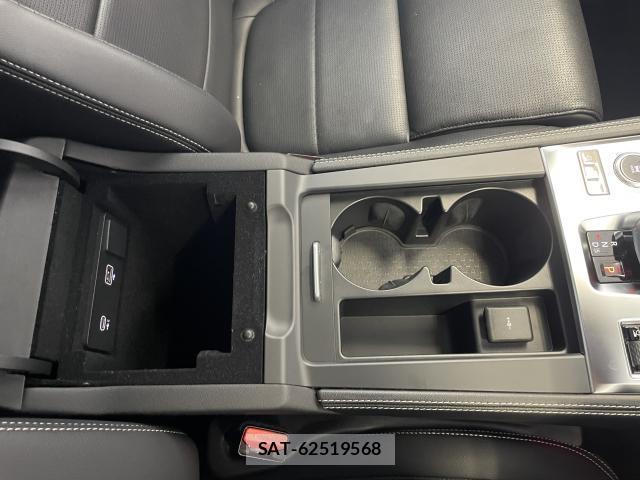 Jaguar F-PACE 2024-09 7818831-16