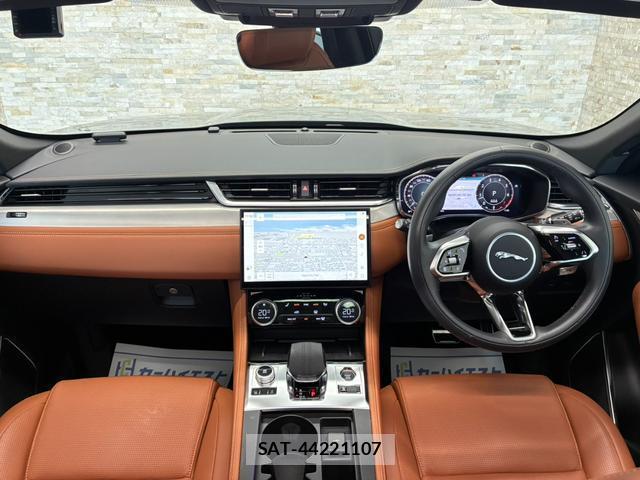 Jaguar F-PACE 2024-05 7818937-13