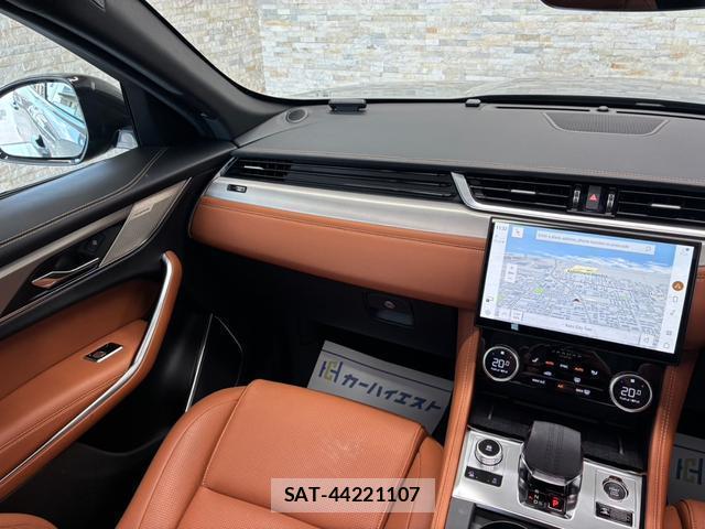 Jaguar F-PACE 2024-05 7818937-15