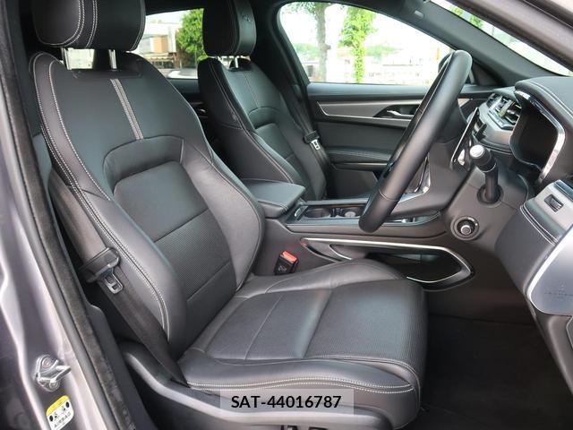 Jaguar F-PACE 2024-12 7819805-14