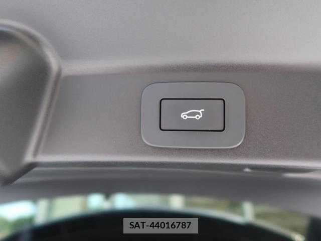 Jaguar F-PACE 2024-12 7819805-6