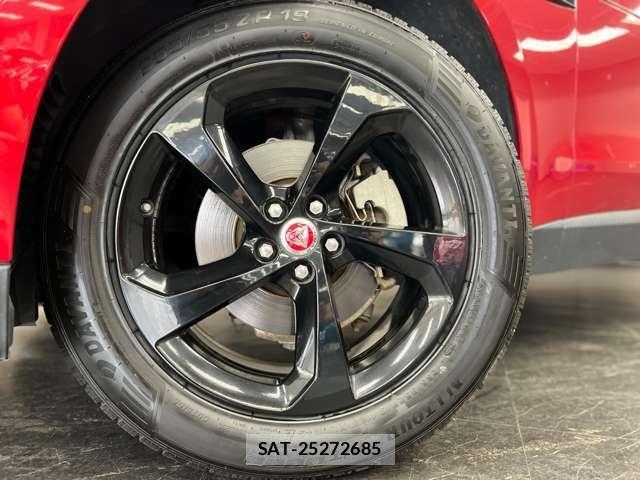 Jaguar F-PACE 2019-02 7823288-10