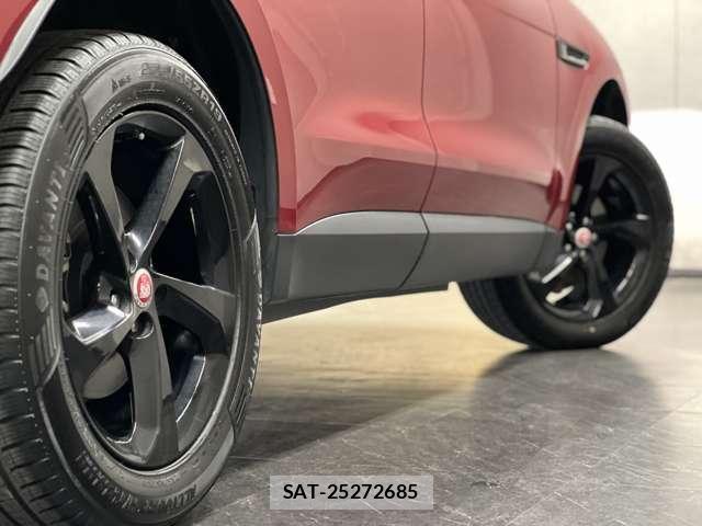 Jaguar F-PACE 2019-02 7823288-11