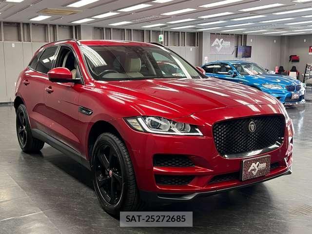 Jaguar F-PACE 2019-02 7823288-16