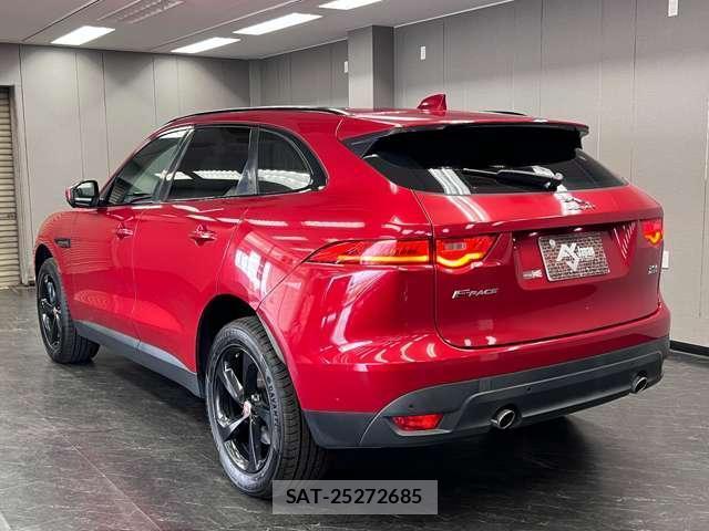 Jaguar F-PACE 2019-02 7823288-19