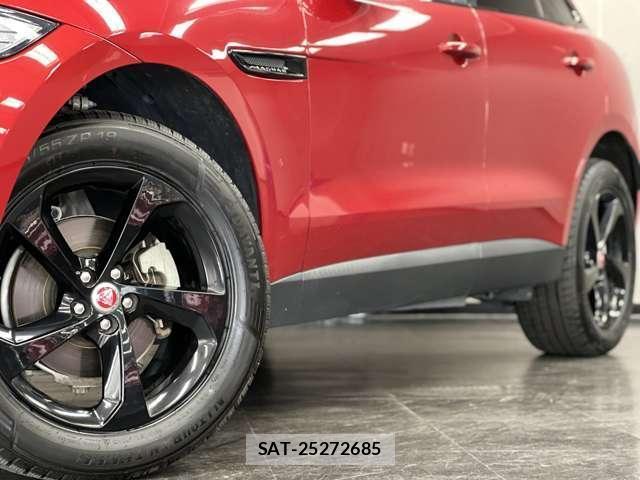 Jaguar F-PACE 2019-02 7823288-9