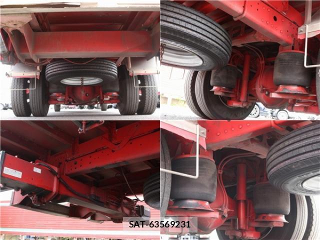 MITSUBISHI FUSO Fighter 2015-11 7812412-13