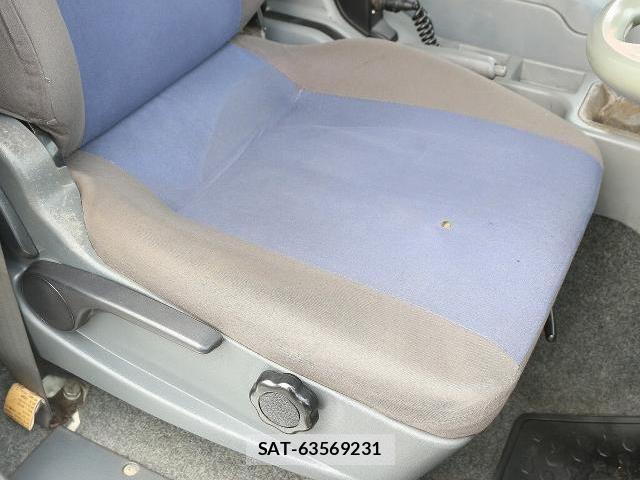 MITSUBISHI FUSO Fighter 2015-11 7812412-15