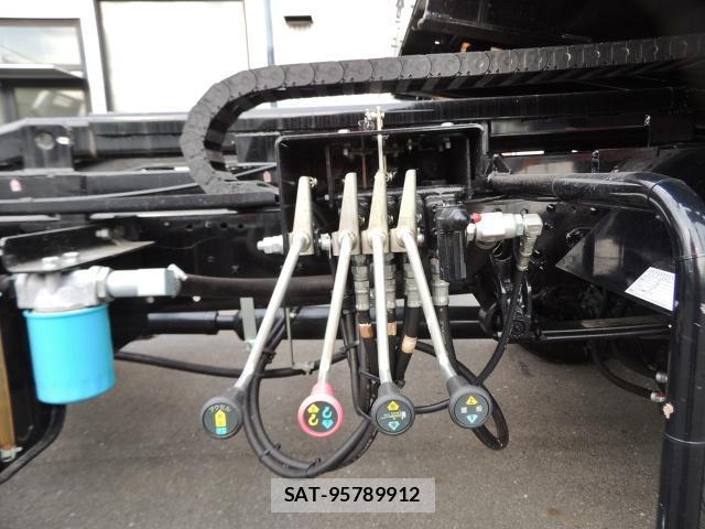 MITSUBISHI FUSO Fighter 2023-05 7817777-13