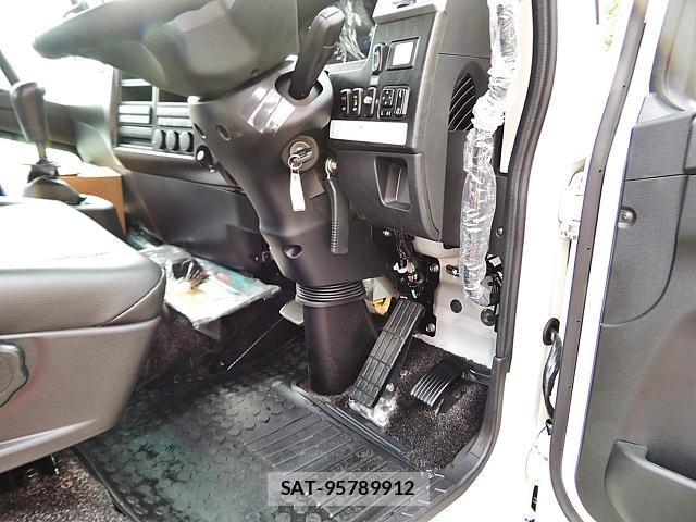 MITSUBISHI FUSO Fighter 2023-05 7817777-17