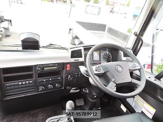 MITSUBISHI FUSO Fighter 2023-05 7817777-2