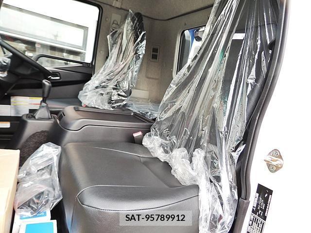 MITSUBISHI FUSO Fighter 2023-05 7817777-6