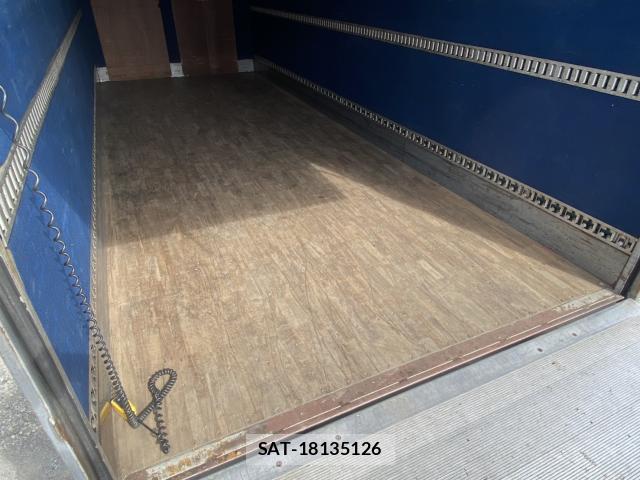 MITSUBISHI FUSO Fighter 2007-05 7822988-4