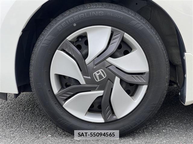 Honda FIT HYBRID 2015-05 7812370-12