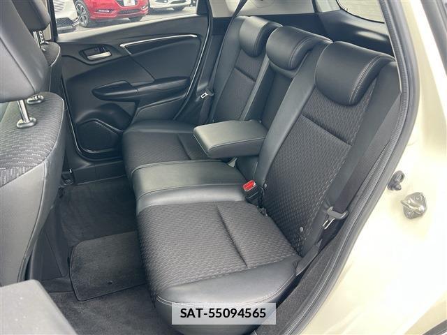 Honda FIT HYBRID 2015-05 7812370-19